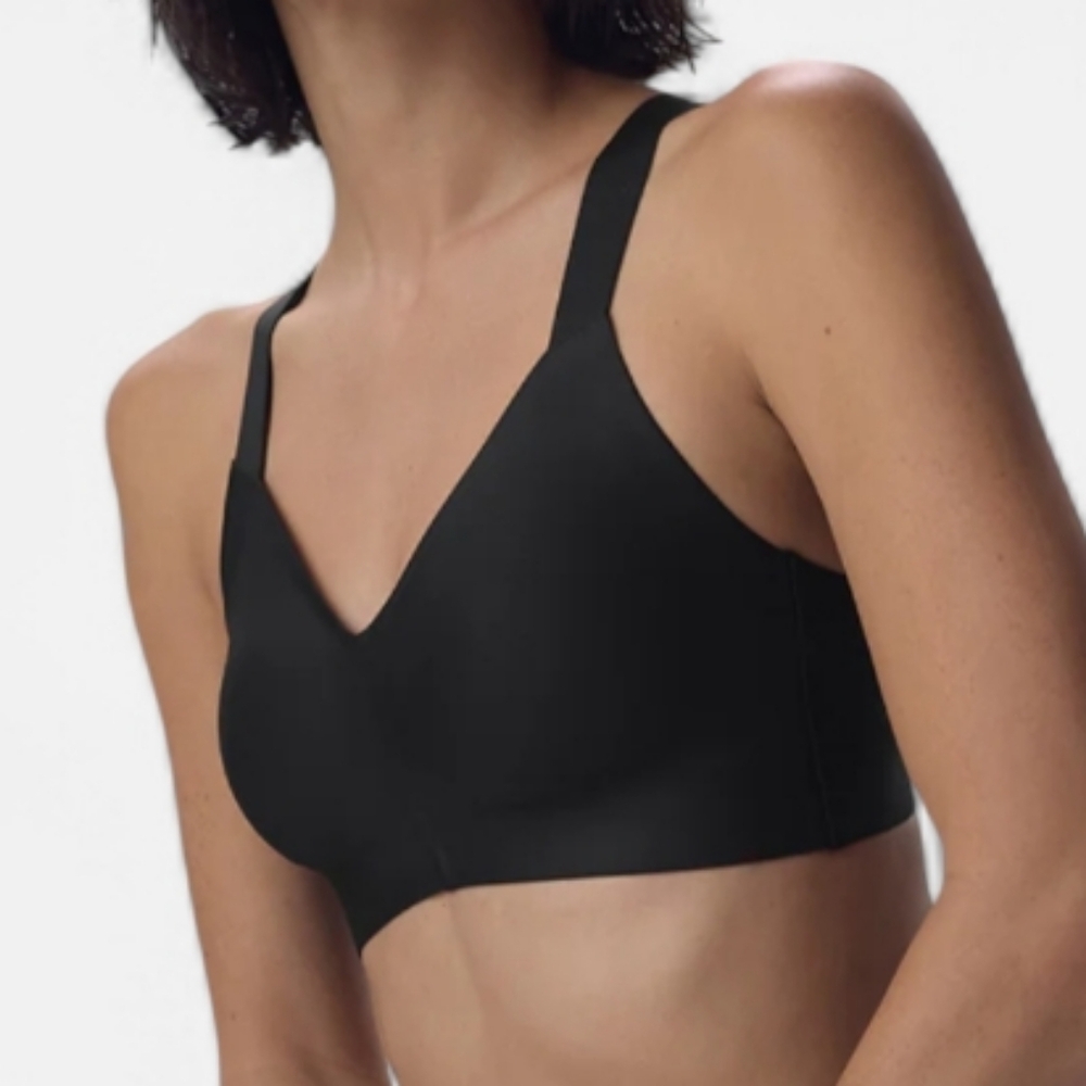 ALO Yoga airlift strength bra